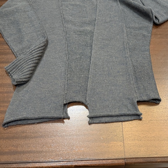 Xiaoyan Lin Art to Wear Asymmetrical Hem Cowl Neck Wool Sweater Sz L - Picture 4 of 6